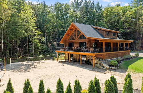Bartlett Cabin | 2 Cabins on Saco River ideal for Families w/game rms. volleyball & putting green