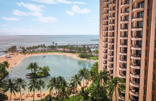 Waikiki Resort | 2 Story Penthouse 3 Bed, 3 Bath Ocean View - Lagoon Tower HGVC Hawaiian Village