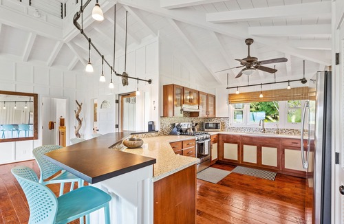 Kilauea House | 23 Acre Estate, Ocean and Sunset Views, Hot Tub, Private Beach Access, Jungle!