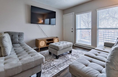 Sweet Auburn Historic District Apartment | 2Bed Apartment: One of the BEST in the The Old Fourth Ward