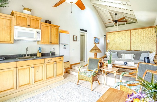 Princeville Apartment | 2nd floor studio with shared pool, fast WiFi, washer/dryer, and mountain view