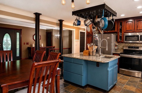 Kennesaw House | 3 bed 2 bath in Kennesaw with Game Room Near KSU and Truist Park