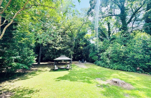 Winder House | 3 bedroom and 2 bathroom-Walk to downtown Winder/Legacy Park/near Fort Yargo