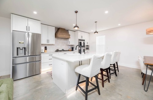Folkston House | 3-bedroom barn in gorgeous Folkston with AC for relaxing stays