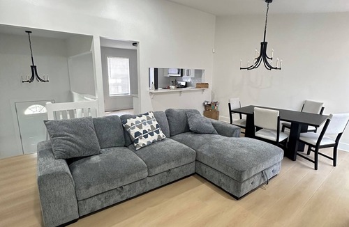 Town Center House | 3-bedroom house in awesome Kennesaw! 5 minute drive to KSU! Great location…
