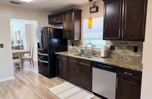 Sandalwood House | 3-bedroom house in tranquil Jacksonville neighborhood close to Atlantic Beach