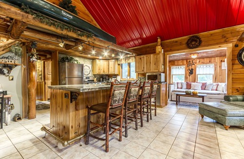Prattsburgh Cabin | 3-bedroom rustic cabin on 3.5 acres in Naples with cool AC for relaxing stays
