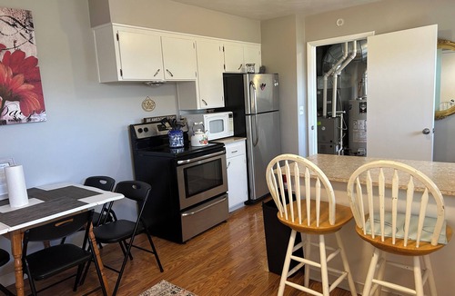Saint Joseph House | 3-bedroom townhome in welcoming St. Joseph. Close to all the beaches &wineries
