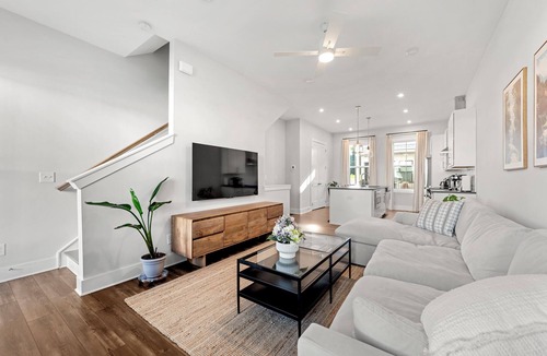 Chosewood Park House | 3-Bedroom Townhouse in Atlanta Near Airport, Downtown, Beltline, and More