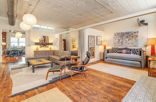 Downtown Asheville Apartment | 33 Carolina Lan: High Design Loft on Historic Downtown Alley + Free Parking