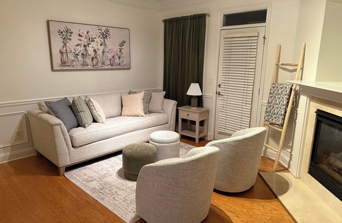 Home Park House | 3BD/3.5 BR IN MIDTOWN & ATLANTIC STATION W/FREE PARKING , WIFI