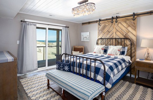 Currituck County House | 4 X 4 ONLY BEACH HOUSE- OCEANFRONT! Sunday Check in...The Salty Anchor