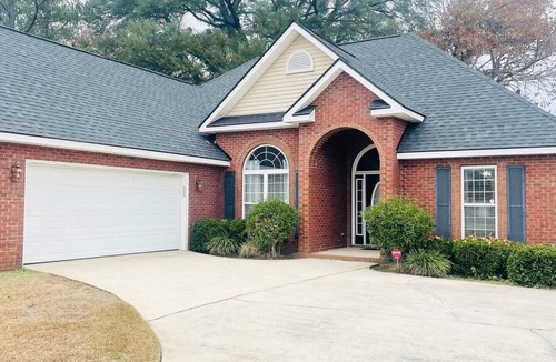 Warner Robins House | 4BR-3baths and 8 beds entire bungalow, great location, Warner Robins Happy House