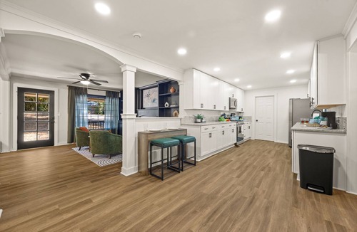 Tucker House | 4BR Family Home w. Sunroom, fenced in backyard, cls to Stone Mnt. Pets welcome!