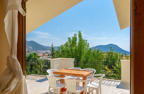Duck Villa | 5 Bedroom 4 Bathroom villa Kalkan in the center