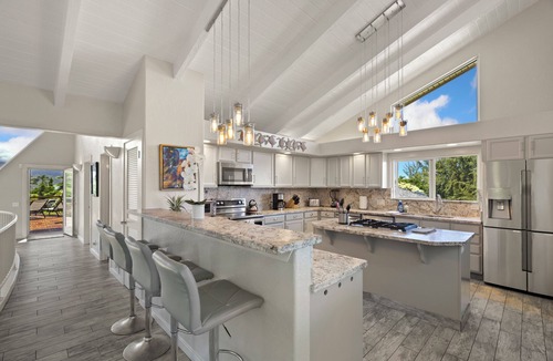 Princeville House | 5 Bedroom Open Plan with Ocean Views, Queens Bath, Bali Hai, and Golf Course
