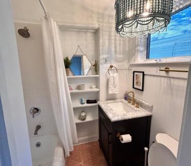 Inman Park House | 5BR Inman Park Duplex Walk to BeltLine