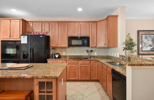 Sunset Island House | 67th St, 2 Pools, 5 Bedrooms, near the Pools! FREE Linens/Towels! Parking for 3