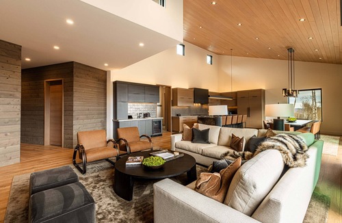Empire Pass House | 7BR Deer Valley Retreat with home theater and hot tub + short 3 minute walk to ski in/ski out