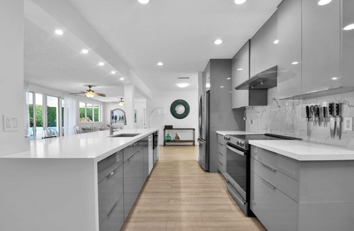 Tropic Isle House | 943 Managed by Brampton Park