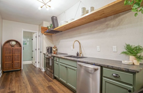 Kennesaw Cabin | A-Frame Haven!Near KSU, LakePoint Sports,Marietta Sq. Downtown Kennesaw+EV Chrgr