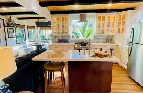 Naples House | Across from Beach w/Bikes, Paddleboards & Kayak: By Way of the Sea