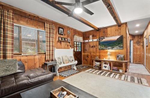 Beaver Dams Apartment | Adventure Basecamp! Cabin near all Attractions!