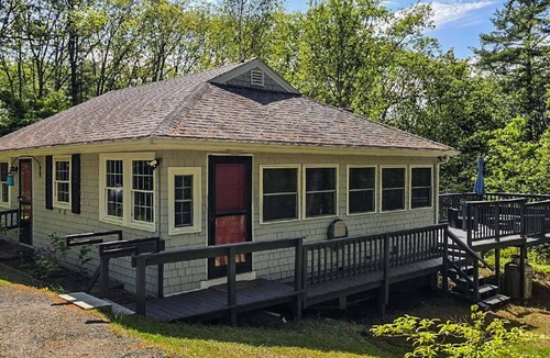 Wiscasset House | Adventurous 2BR retreat in Westport, ME, with outdoor grill and private yard.