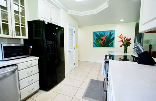 Princeville House | Albatross Ohana~Top location~3 bedroom house w/loft, waterfall views~ small pet