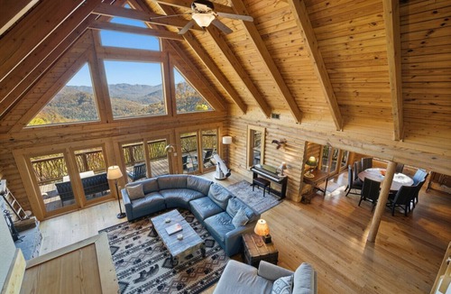 Laurel Ridge Cabin | Amazing Mountain Views Black Mountain Asheville Cabin