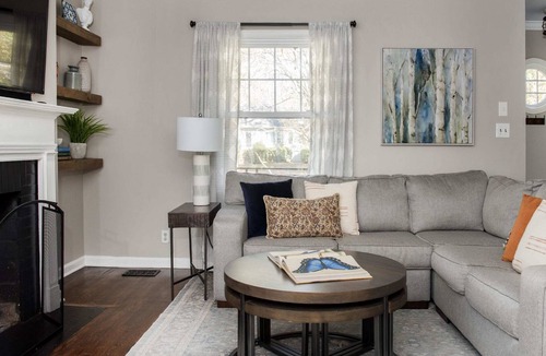 Lindridge-Martin Manor House | Aqua Villa Summary: T
