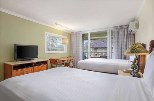 Wailua Hotel | Aston Islander on the Beach