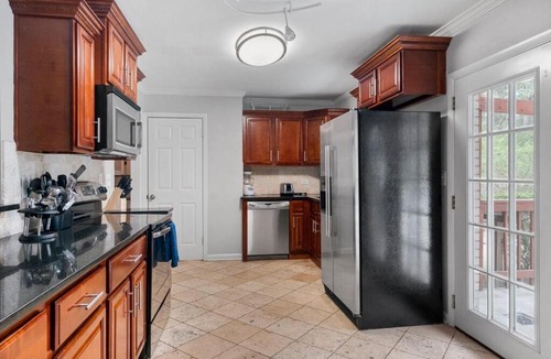 Decatur House | Atlanta Private Pool Retreat 5BR Home Sleeps 14