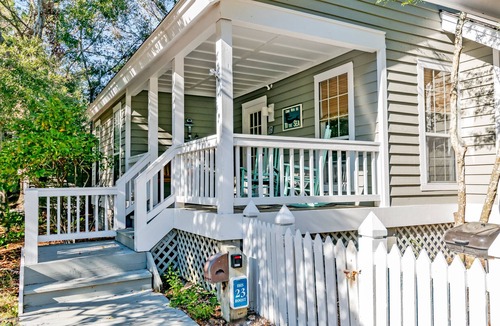 Bald Head Island House | Bald Head Island Family Retreat with private pool, BHI & Shoals!