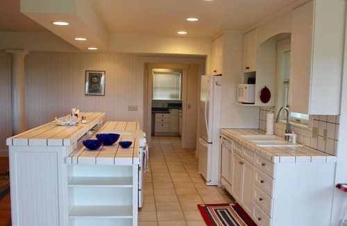 Seabrook House | Beach Front, Cape Cod Coastal Story Book Home, 10 minutes from Westport