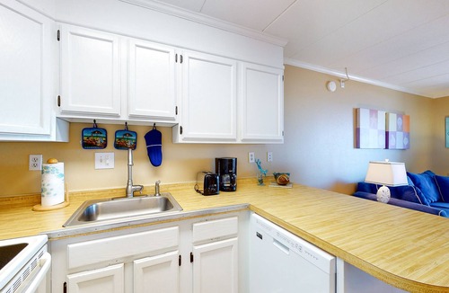 North Ocean City Condo | Beachfront condo with private balcony, washer/dryer, and amazing views