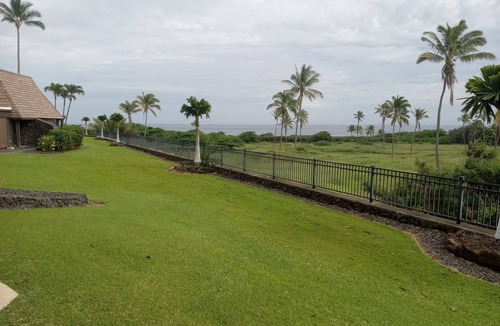 Punaluu Condo | Beautiful 1-bedroom condo at Punalu'u black sand beach