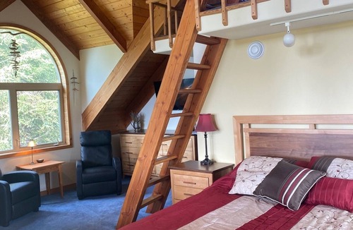 Fritz Creek House | Beautiful 2-bedroom Home: Private and Family Friendly