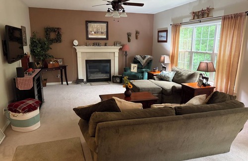 Saratoga Springs House | Beautiful 4 bedroom house perfect for Track/Ballet/Fall Getaway/Parent Weekends