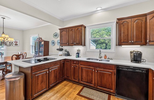 King City House | Beautiful home in the Pier Village! Close to Beach, Room for Everyone!