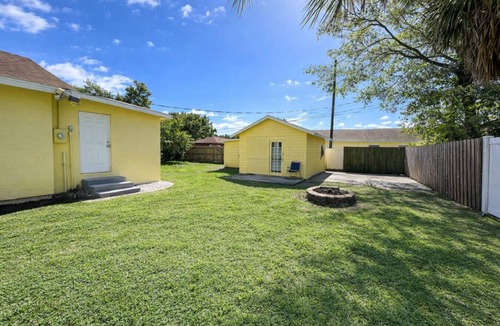 Westgate House | Beautiful home in West Palm - 5 min to Airport
