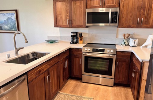 Wailua Condo | Beautiful Lae Nani Unit 112 Oceanfront One Bedroom Condo Coconut Coast Wailua.