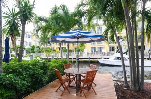 Santa Barbara Estates Condo | Beautiful & Spacious Waterfront Condo, Walk to the BEACH, On Canal, 2 bed/2 bath