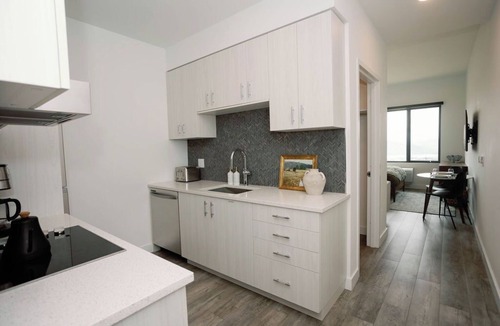 Deer Valley Apartment | Beautiful studio on the Jordanelle, with gym, hot tub, bike storage, yoga studio