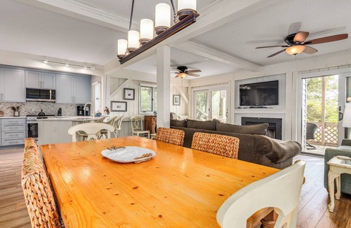 Bald Head Island Condo | Beautiful sunsets at this marsh view condo; enjoy the community pool close to all islands amenities