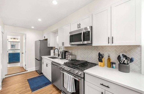 Norcross House | Beautifully Modern Cottage in Historic Norcross