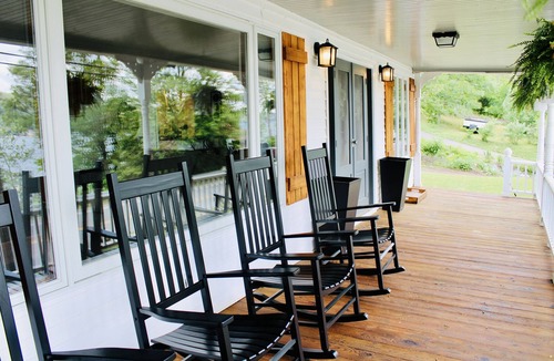 Branchport House | Beautifully Renovated Lakehouse on Keuka Lake