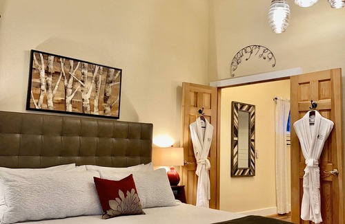 Bear Creek Bed & Breakfast | Bell In The Woods B&B