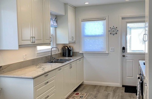 Belmont Shore House | Belmont Shore Beach Stays for 31+ nights - Lowest daily rate for beachfront