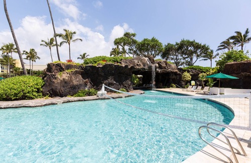Hanamaulu Apartment | Best Deal in Town gorgeous Kauai beach resort, romantic, fun and yoga "zen"